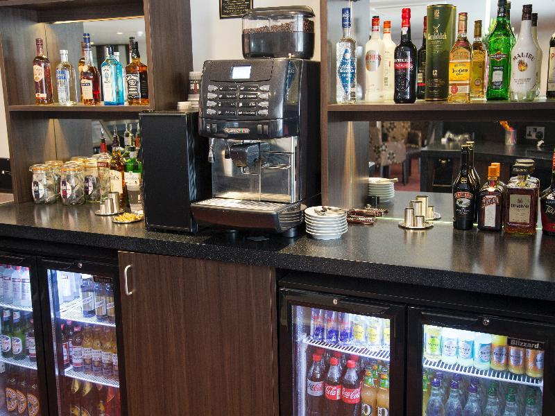 Ramada Milton Keynes Hotel Екстериор снимка