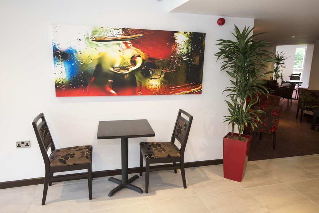 Ramada Milton Keynes Hotel Екстериор снимка