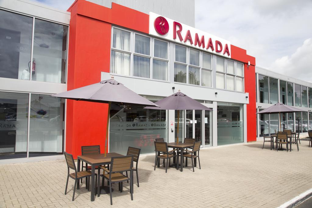 Ramada Milton Keynes Hotel Екстериор снимка