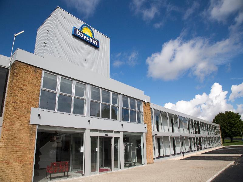 Ramada Milton Keynes Hotel Екстериор снимка